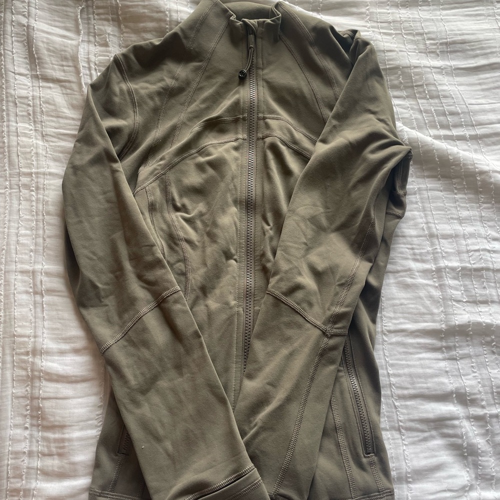 Lululemon Size 6 Define Jacket - Khaki size 6